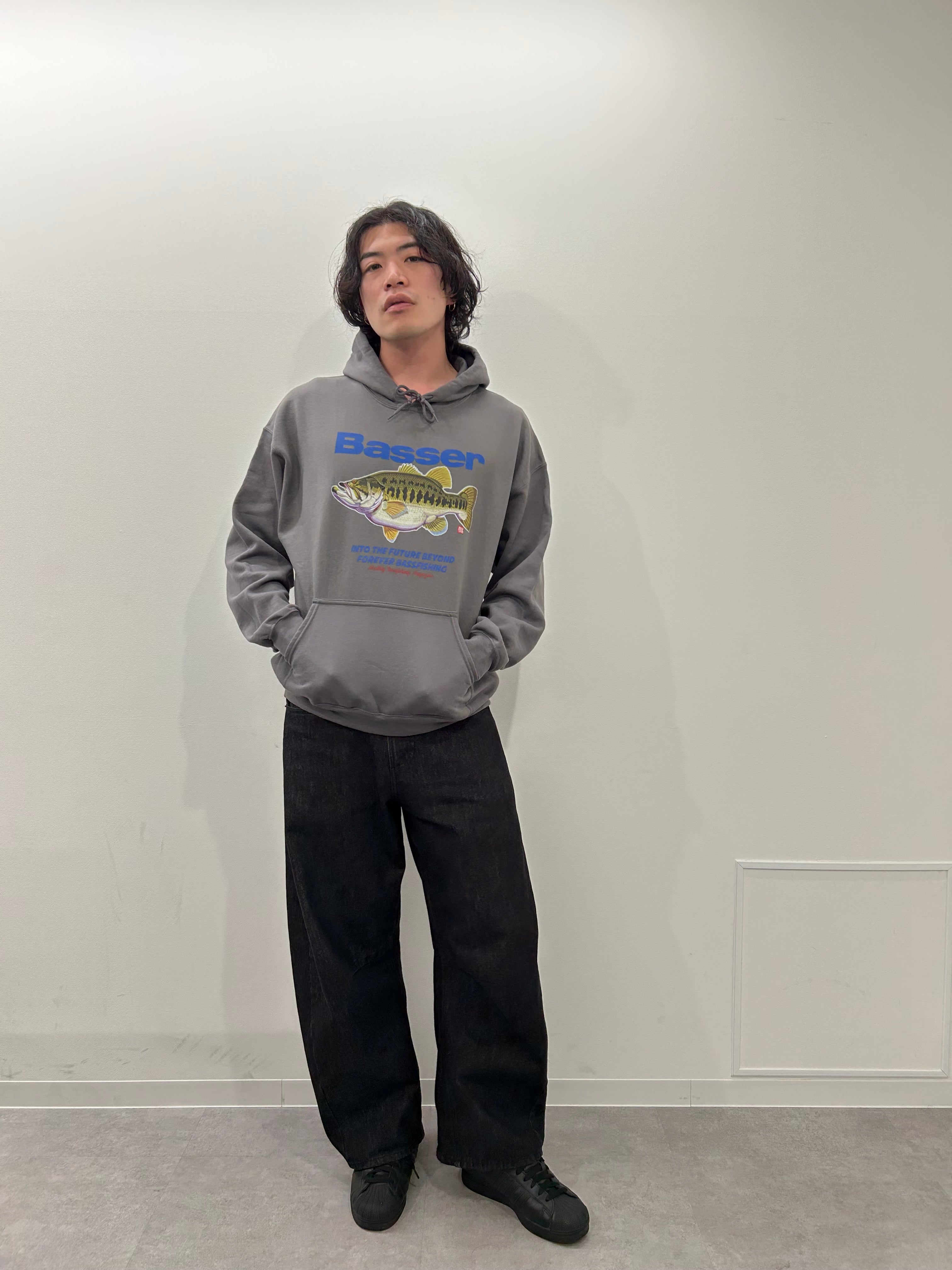 Basser HOODIE フルカラープリント by 八百板浩司 – JAPAN ANGLERS STORE