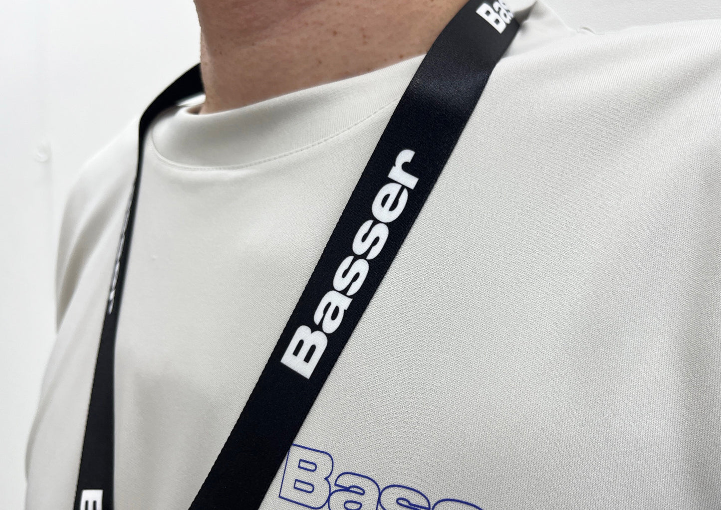 Basser neck strap (with zippered card case)